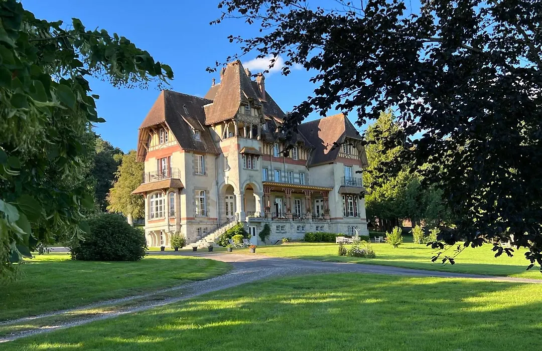 Chateau du Gue aux Biches-1